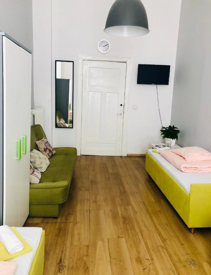 Green Hostel Poznan Bagian luar foto