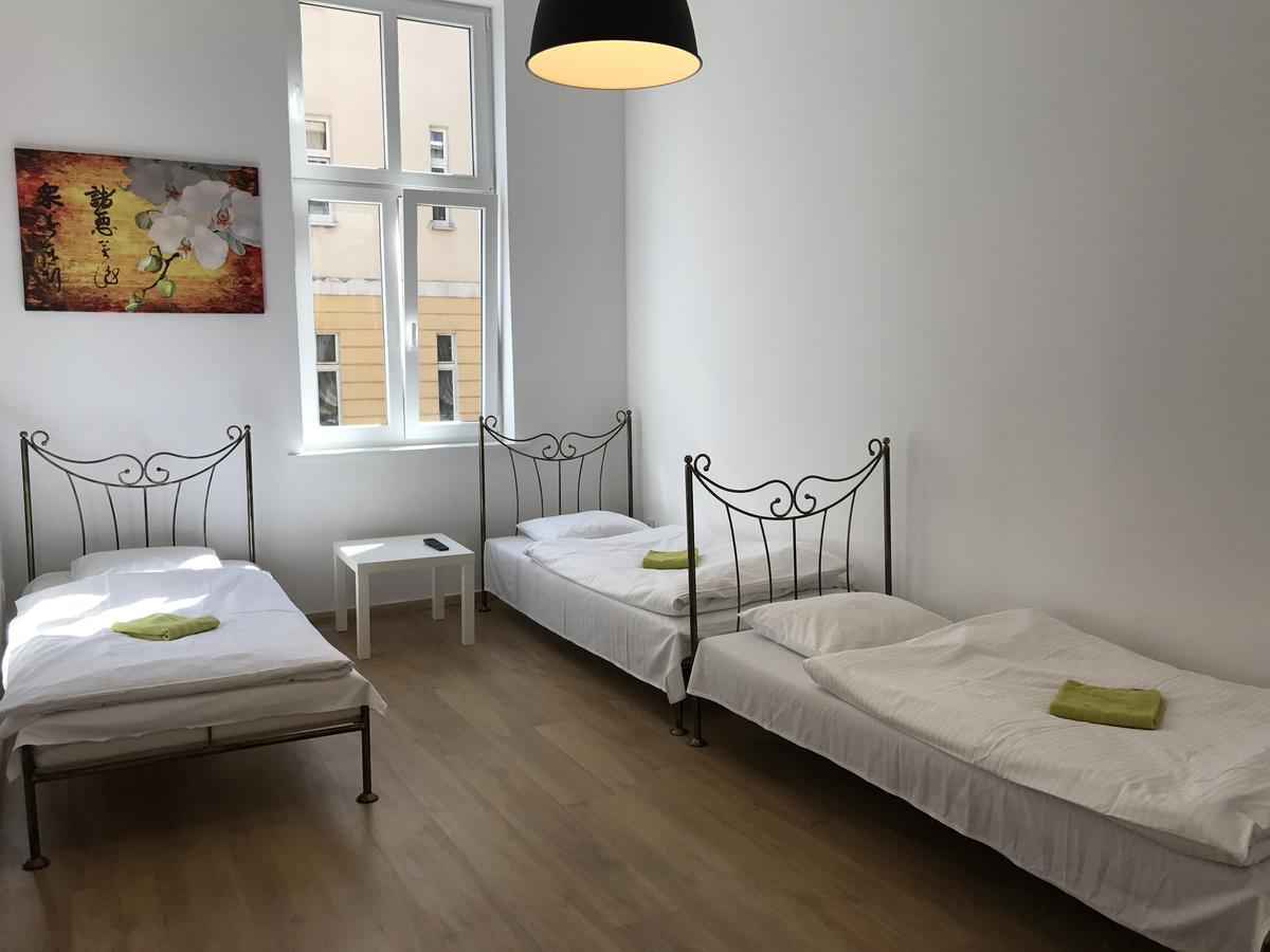 Green Hostel Poznan Bagian luar foto